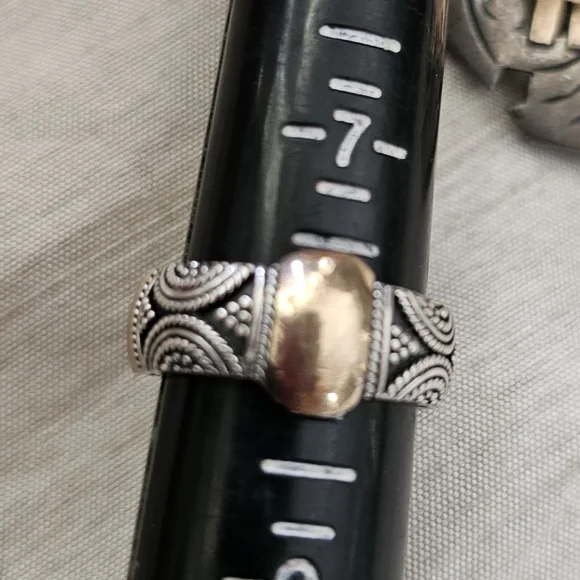Ring - Picture 1 of 3